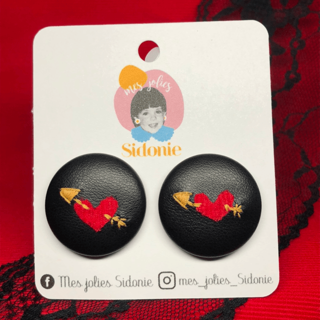 Sidonie cuir coeur brodées